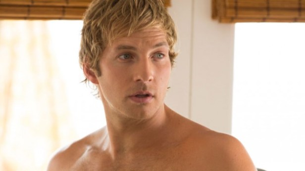 Ryan Hansen does a great job reprising his role as comic relief/jackass Dick Casablancas 