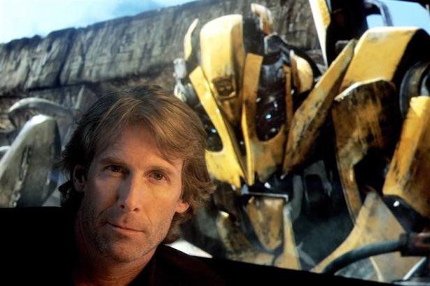 michael-bay-photos-in-movie-transformers-3-1