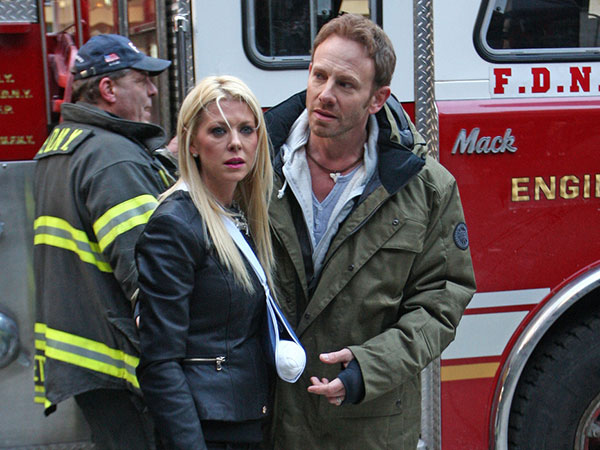 tara-reid-ian-ziering-sharknado-2-02242014