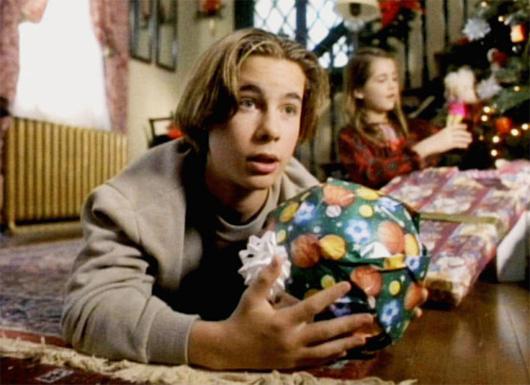 2013-11-15_Yastremsky-90s-christmas-movies_christmas-everyday