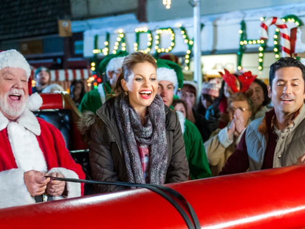 christmas-under-wraps