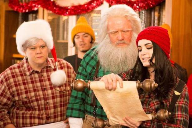 santa-s-little-helper-digital-hd-dvd-SLH_image5_rgb