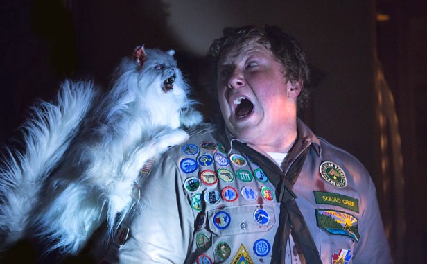 scouts-guide-to-the-zombie-apocalypse-01