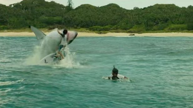 the-shallows-movie-trailer-video-e1466788303549